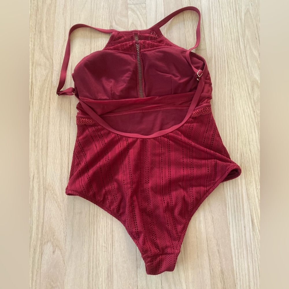 Afriel & Tabbris Elegant Burgundy Open Back One Piece Swimsuit Coquette Lace Fun - Picture 2 of 4